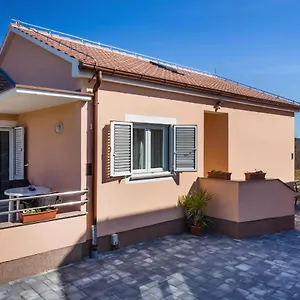 kuca-za-odmor-danijela.hotelinzadar.com/