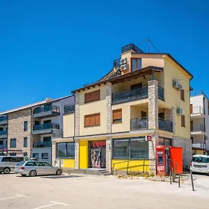 apartman-bijeca-medulin.pula-hotels.org/