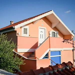 apartment-olive-jovici-zadar.hotelinzadar.com/